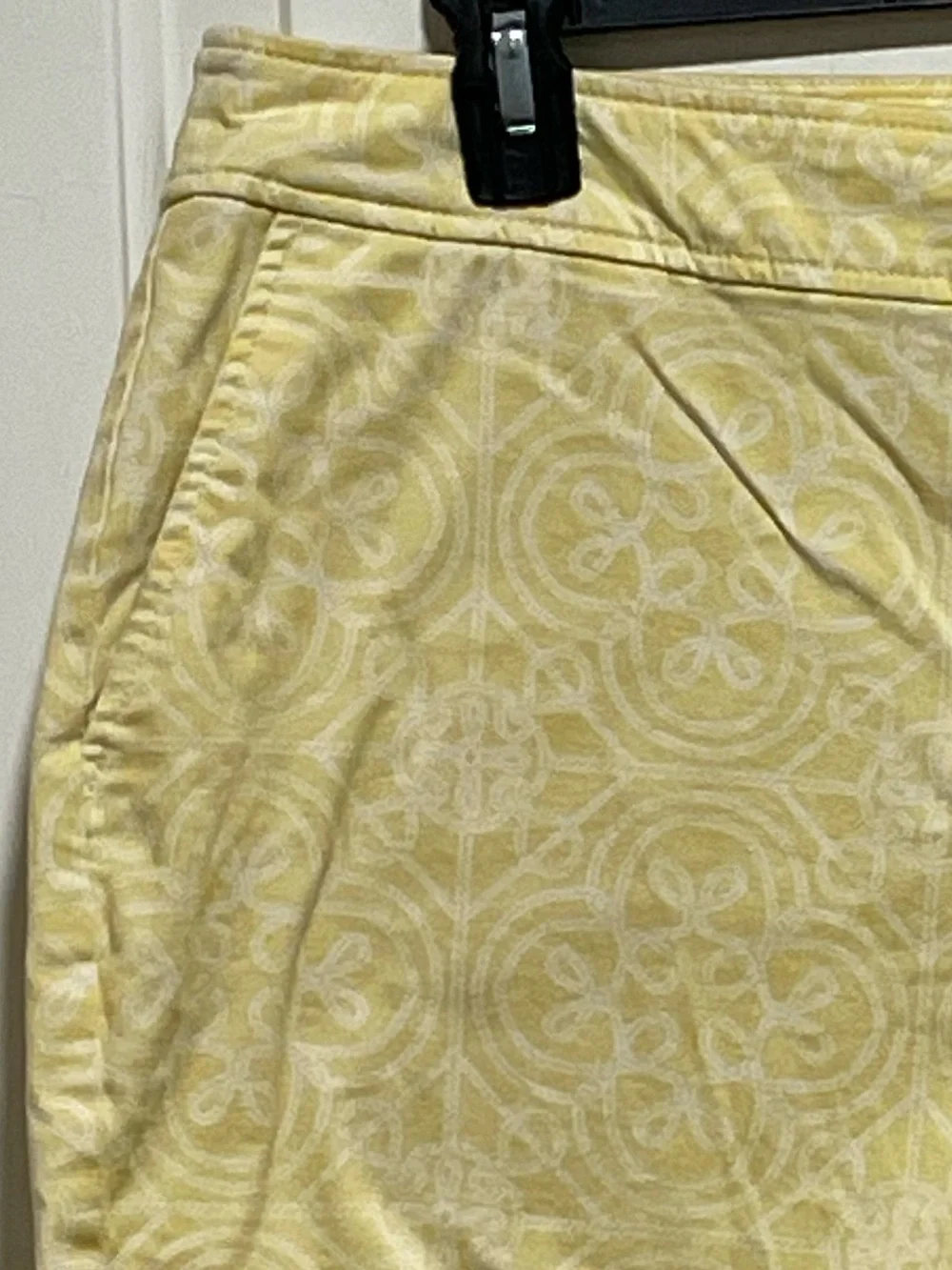 Vaca Ready! Juniper + Lime Womens Sz 16 Light Yellow & White Printed Shorts